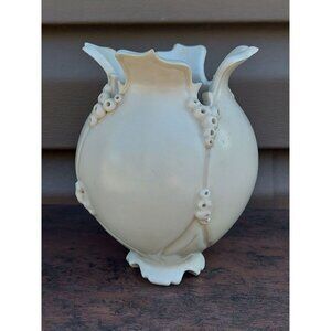 Julia (Munn) Livingston 1991 Art Nouveau Inspired Vase 1999